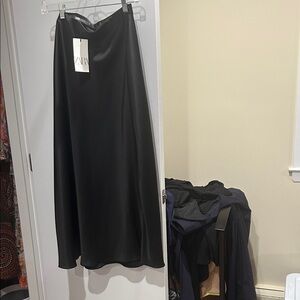 Zara Elegant Black A-Line Skirt new with tags